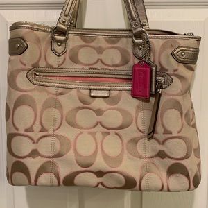 Coach medium tote bag